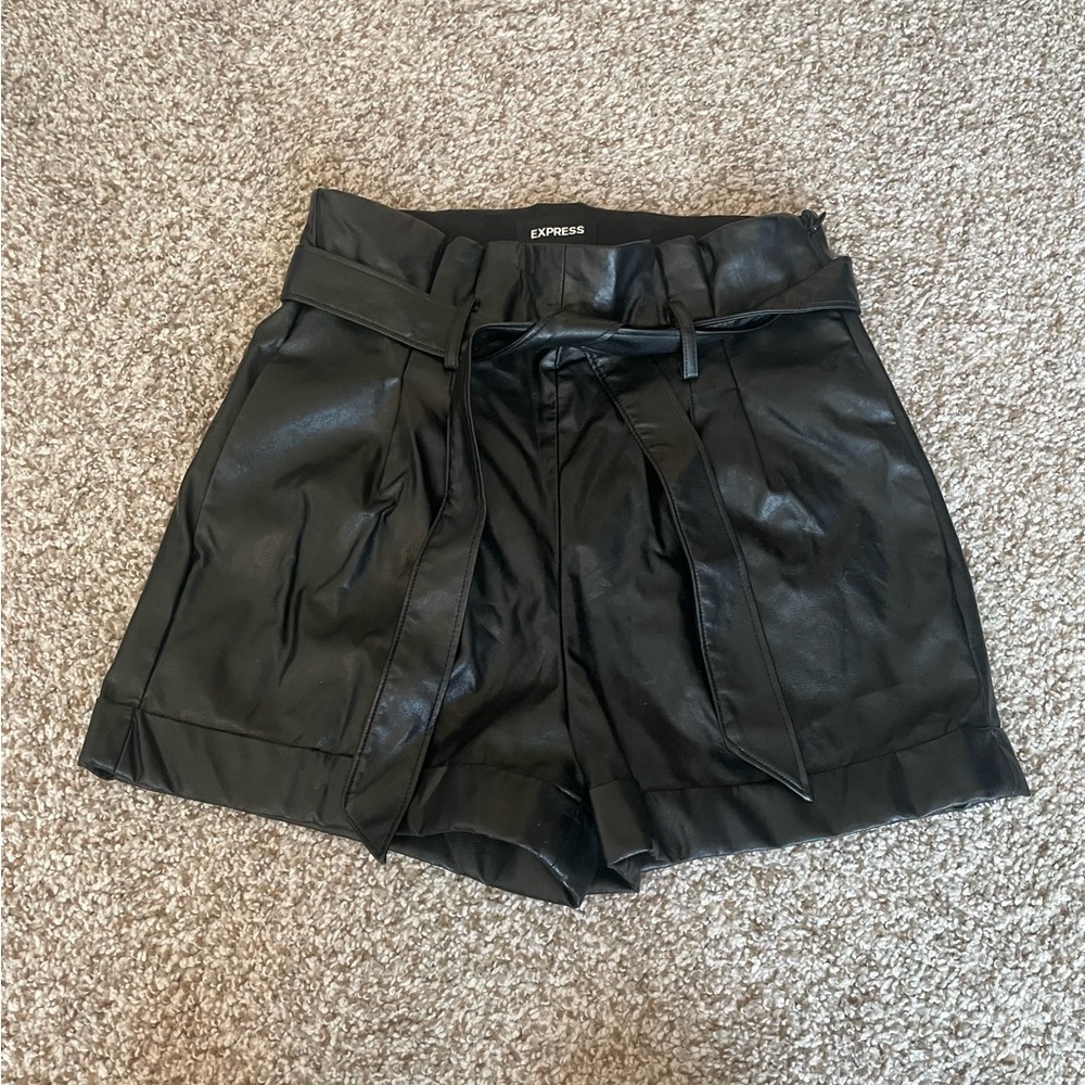Express‎ Shortie Extreme High Rise Belted Vegan Leather Shorts